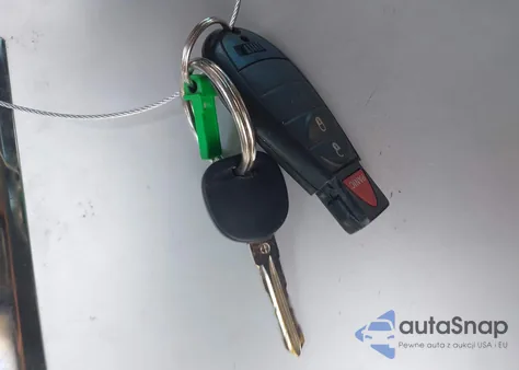 2020 Jeep Cherokee Latitude 4X4 z USA, uszkodzony, nr VIN 1C4PJMCB5LD573036